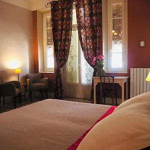 Maison Velvet Bed & Breakfast